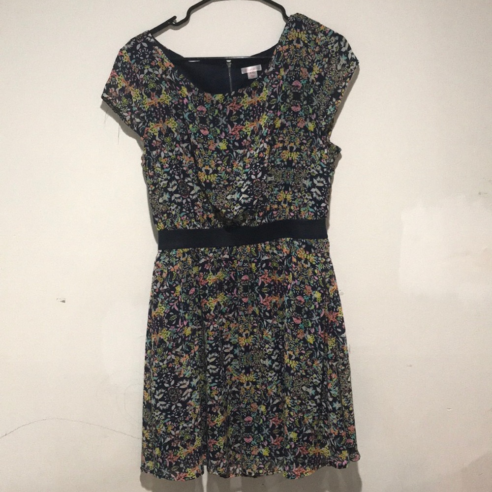 Floral print midi dress. Perfect for day time.